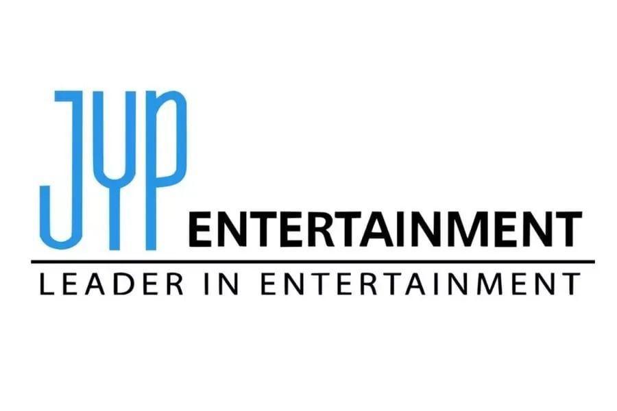 Le nouveau groupe féminin de JYP obtient près de 40 000 précommandes pour la version « Blind Package » de leur premier single