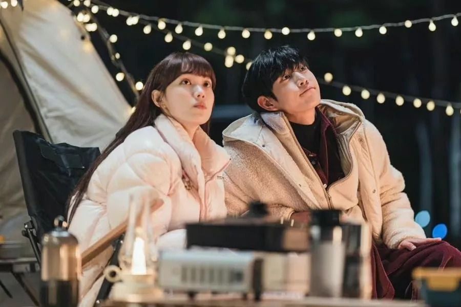 Lee Sung Kyung et Kim Young Dae partent en camping romantique sur 