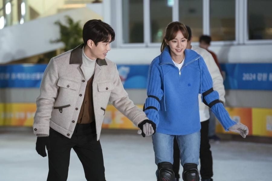 Ha Jun et Uee ont un rendez-vous sur une patinoire dans 