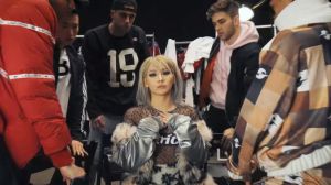 Vogue publie un MV spécial avec CL et son "Hello Bitches" à la fin de la semaine de la mode à New York