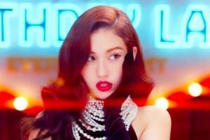Jeon Somi mène la plupart des charts en temps réel avec son premier titre "Birthday"