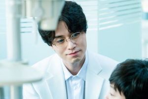 Lee Dong Wook devient un mystérieux dentiste dans le drame "Hell Is Other People"