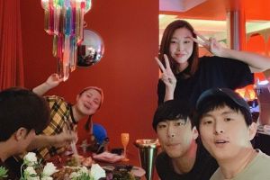 Sung Hoon, Han Hye Jin et le casting de "I Live Alone" se réunissent pour célébrer l'anniversaire de Park Na Rae
