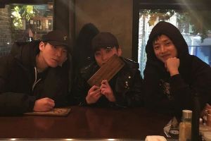 Kim Min Suk partage des photos d'une réunion amusante avec Xiumin d'EXO et Lee Jae Kyoon pendant son service militaire