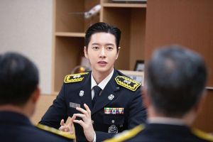 Park Hae Jin reçoit une promotion au poste de chef des pompiers honoraire