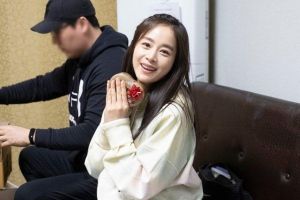 Kim Tae Hee prépare d'importants cadeaux de la Saint-Valentin pour le personnel de son nouveau drame
