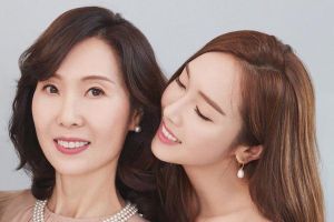 Jessica prouve que sa beauté court en famille dans d'adorables photos partagées avec sa maman
