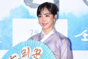 Lee Yoo Ri parle de son nouveau film et apprend la chanson narrative coréenne traditionnelle