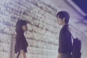 Park Eun Bin et Kim Min Jae se regardent dans les yeux sur "Aimez-vous Brahms?" Poster