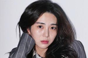 Les acteurs de Woori rassurent les fans sur l'état de Mina après une publication sur les médias sociaux