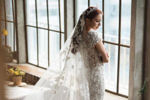 Jei de FIESTAR annonce le jour de son mariage en partageant de belles photos en robe de mariée
