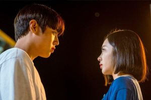Park Ji Hoon et Lee Ruby se regardent dans une atmosphère romantique sur «Love Revolution»