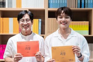 Yeo Jin Goo et Shin Ha Kyun combinent leurs esprits dans la lecture de scénario pour leur prochain drame psychologique à suspense