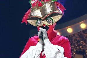 Une membre du groupe de filles montre sa voix claire et délicate sur "The King Of Mask Singer"