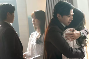 Lee Ji Ah et Park Eun Suk partagent une accolade émotionnelle sur «The Penthouse 2»