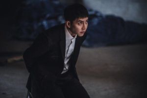 Lee Seung Gi se transforme en une personne complètement différente en tirant sur un tueur qui regarde quelqu'un dans "Mouse"