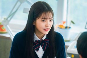 Yeri de Red Velvet se transforme en un brillant lycéen dans un nouveau drame Web