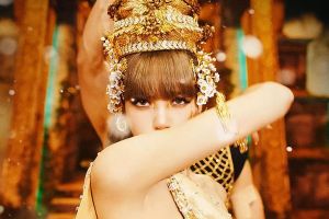 "LALISA" de Lisa de BLACKPINK devient le MV soliste féminin K-Pop le plus rapide à atteindre 300 millions de vues