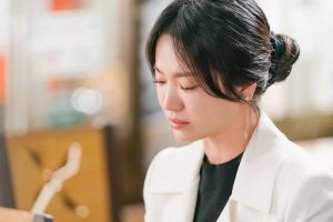 Song Hye Kyo verse des larmes lors d'un repas solitaire sur "Maintenant, nous rompons"