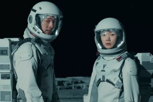 "The Silent Sea" capture le suspense avec de nouvelles photos de Gong Yoo, Bae Doona et bien d'autres en mission dans l'espace