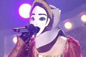 Le leader d'un nouveau groupe féminin montre son talent dans "The King Of Mask Singer"