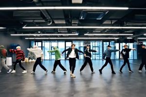 NCT U impressionne avec ses mouvements vidéo d'entraînement énergiques pour "Univers (Let's Play Ball)"