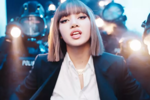 "LALISA" de Lisa de BLACKPINK devient le MV de l'artiste solo K-Pop le plus rapide à atteindre 400 millions de vues