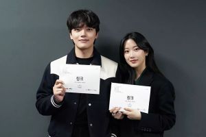 Yeo Jin Goo, Moon Ga Young et bien d'autres partagent leurs attentes pour le prochain drame romantique fantastique lors de la lecture du scénario