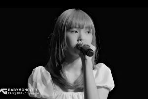 Le nouveau groupe de filles de YG, BABYMONSTER, présente Chiquita, membre thaïlandaise de 13 ans, avec une nouvelle vidéo de performance