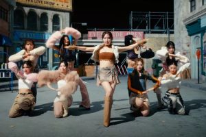 TWICE sort son MV de retour explosif pour "SET ME FREE"