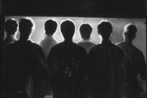 Le nouveau groupe de FNC, AMPERS&ONE, avec d'anciens candidats de « Boys Planet », révèle la date de ses débuts et un teaser