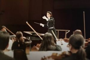 Lee Young Ae est un chef d'orchestre de génie qui cache un grand secret dans « Maestra : Strings Of Truth »